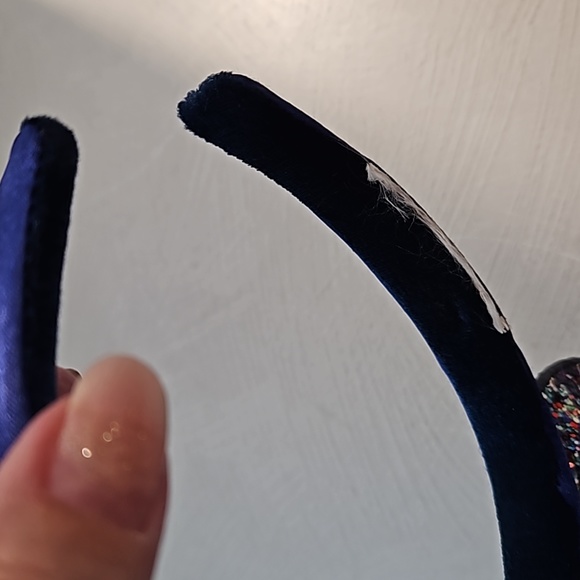 Disney Parks Commemorative 2020 Mouse Ears glitter sequins souvenir EUC WDW - Picture 7 of 7